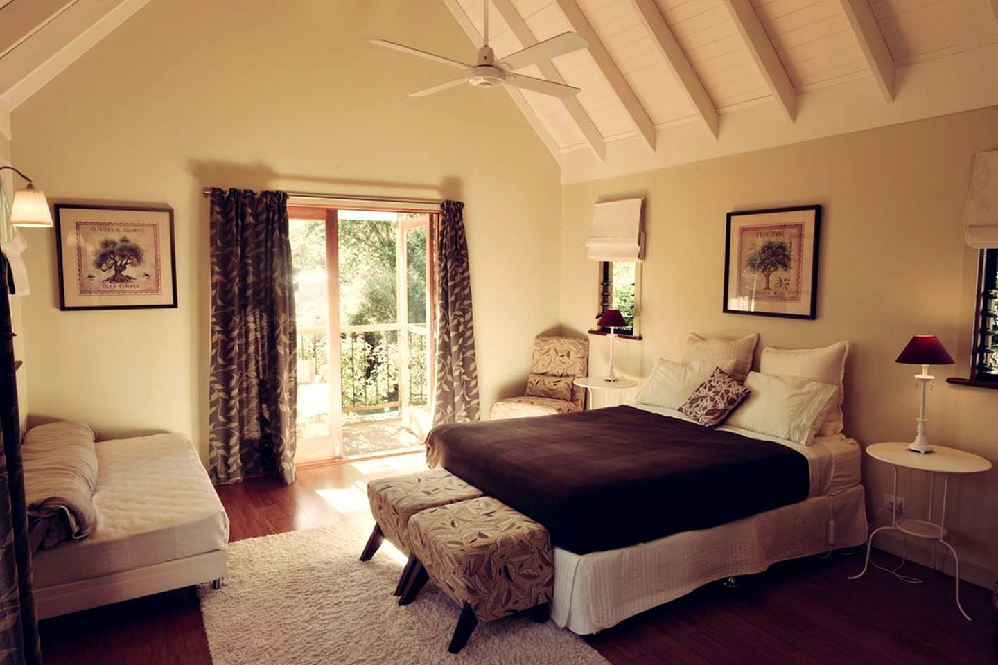 Nature Lodges (Milford, Queensland, Australia)