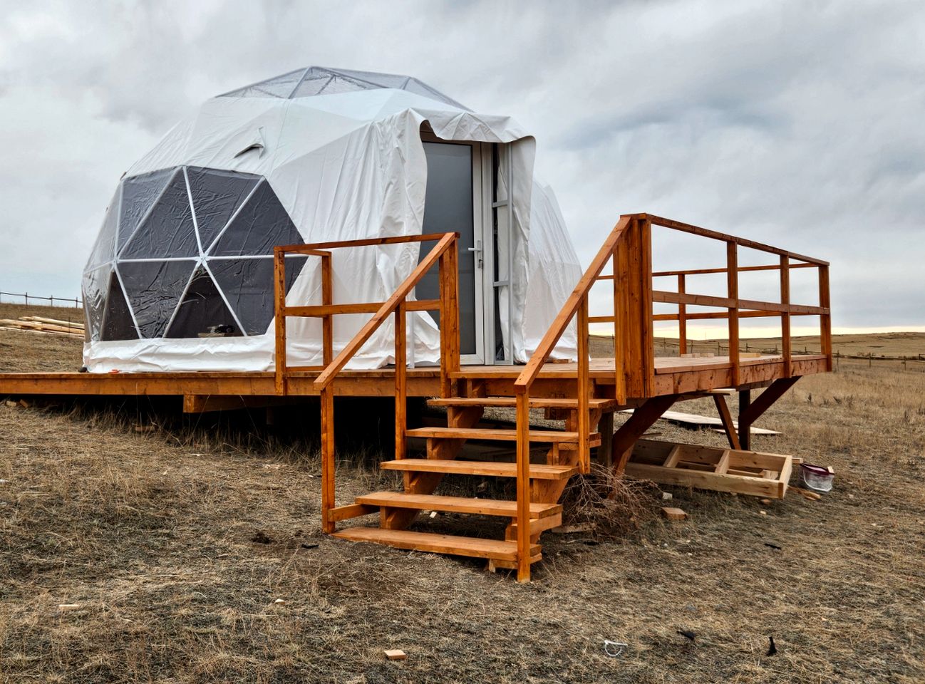 Simple and Elegant Geodesic Glamping Dome for a Relaxing Weekend to Disconnect Outside of Redcliff, Alberta, Canada