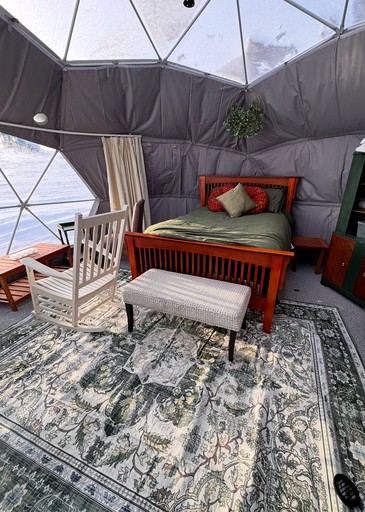 Vacation Rentals (Canada, Redcliff, Alberta)