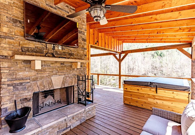 Cabins (United States of America, Topton, North Carolina)
