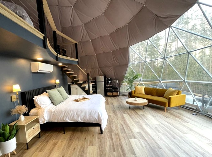 Domes (United States of America, Cadiz, Kentucky)
