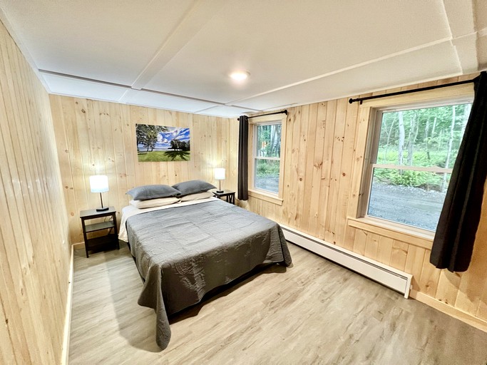 Cabins (United States of America, Burnham, Maine)