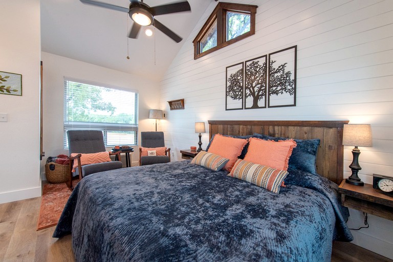 Tree Houses (United States of America, --, Texas)