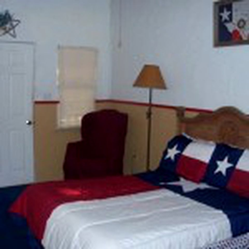 Cabins (Canton, Texas, United States)