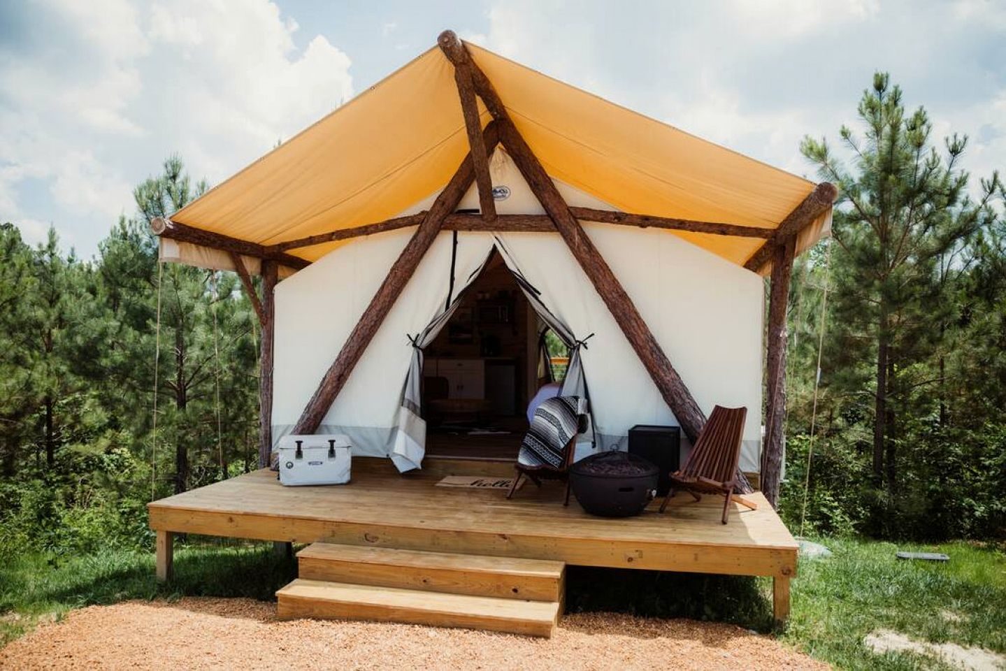 Gorgeous Safari Tent with Sauna Perfect for a Couple Retreat in Kentucky