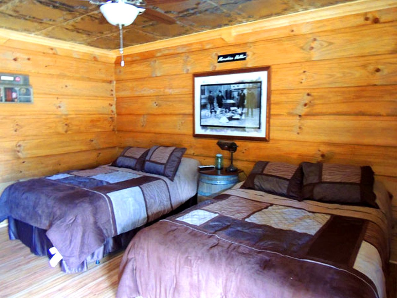 Nature Lodges (Hillsville, Virginia, United States)