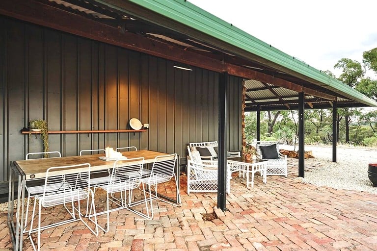 Cottages (Australia, --, --)