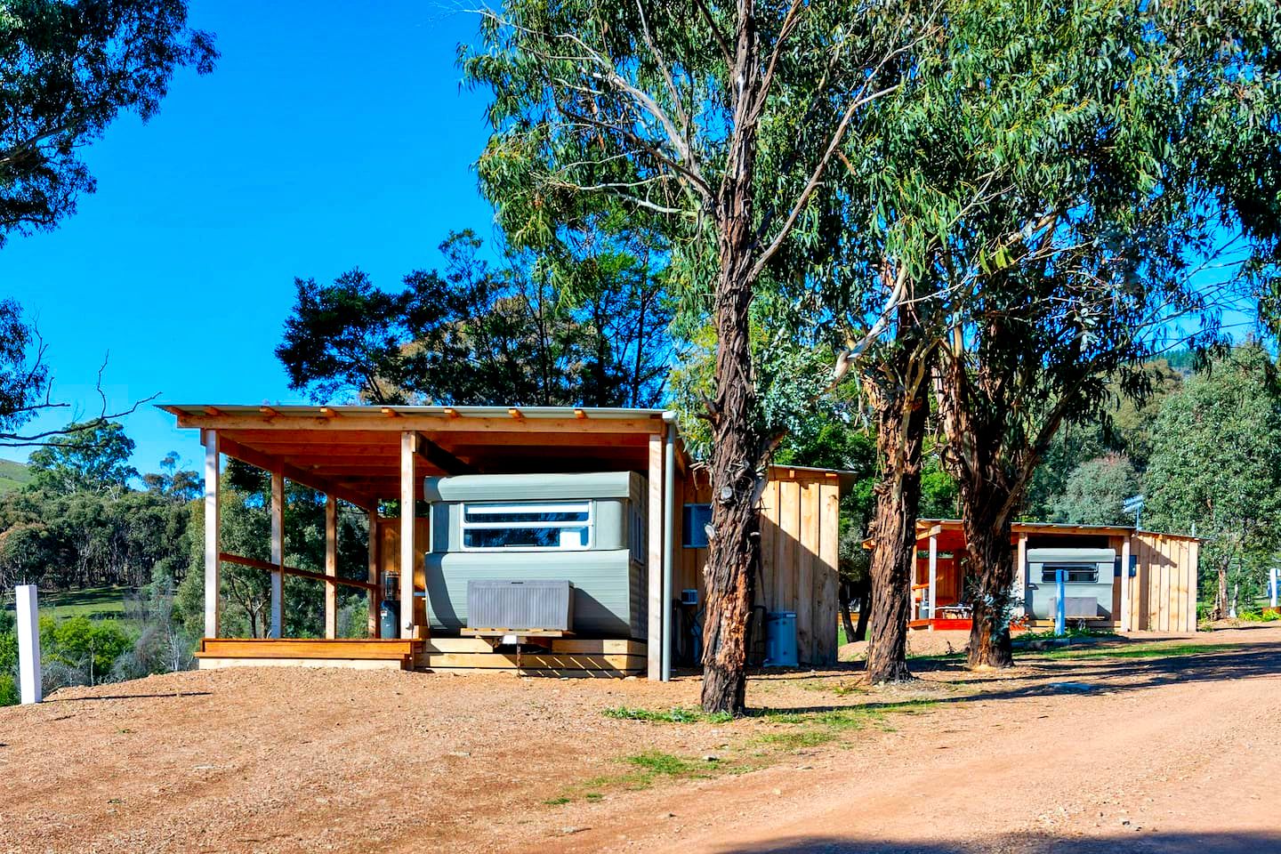 This caravan rental, Melbourne, offers glampers the perfect weekend away, Victoria. The rental is on a gorgeous property and has spacious decks.