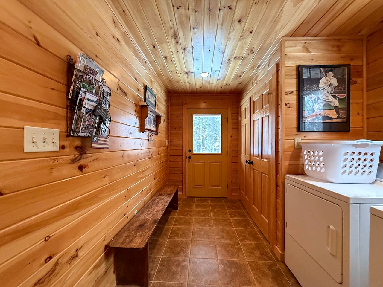 Cozy Log Cabin Retreat with Mountain Views in Bridgton, Maine