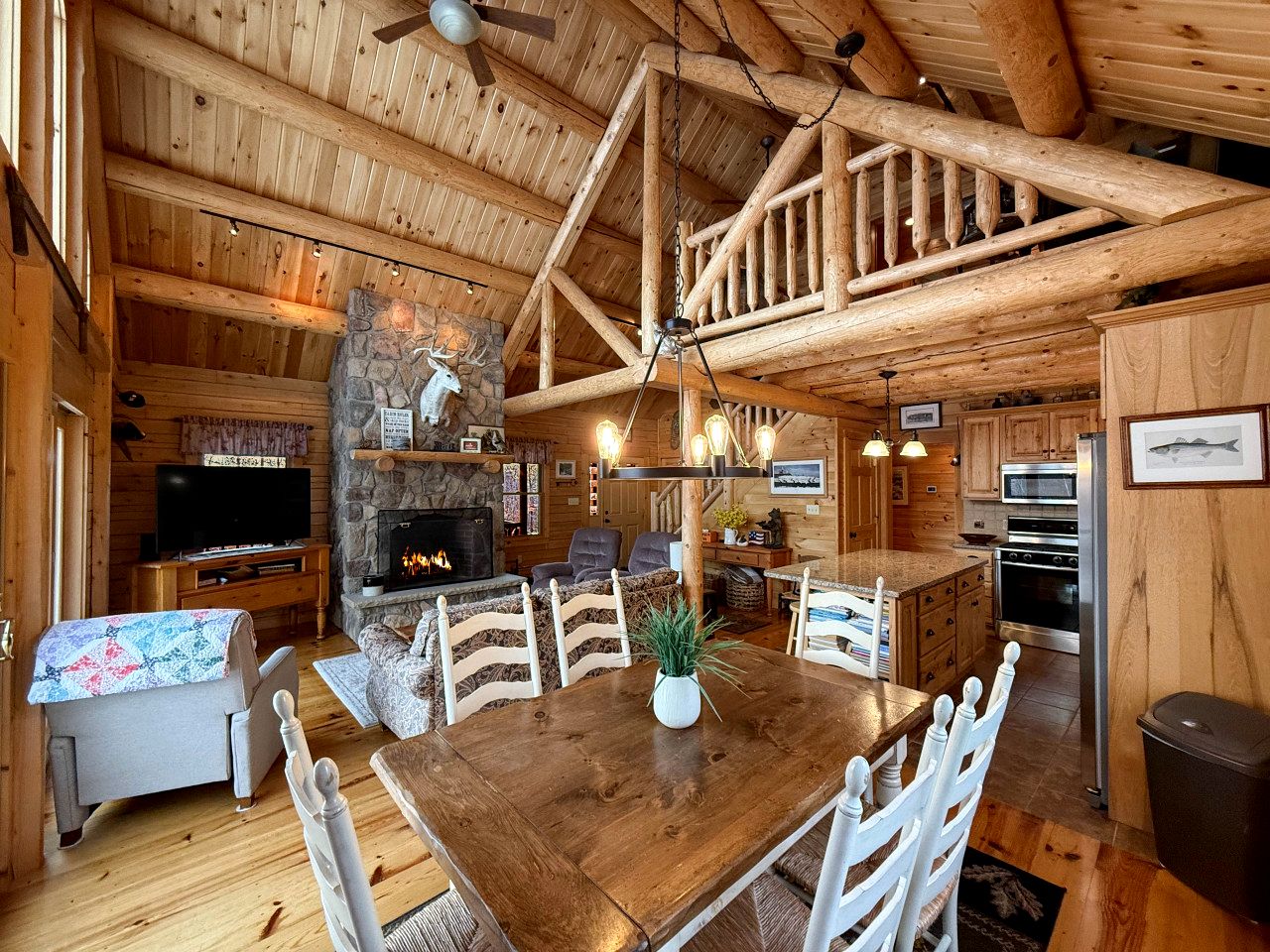 Cozy Log Cabin Retreat with Mountain Views in Bridgton, Maine