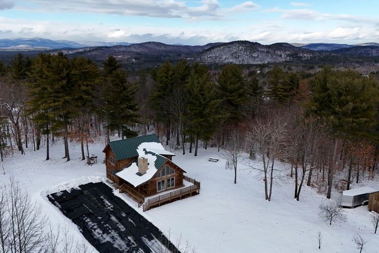 Cabins (United States of America, Bridgton, Maine)