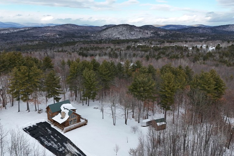 Cabins (United States of America, Bridgton, Maine)