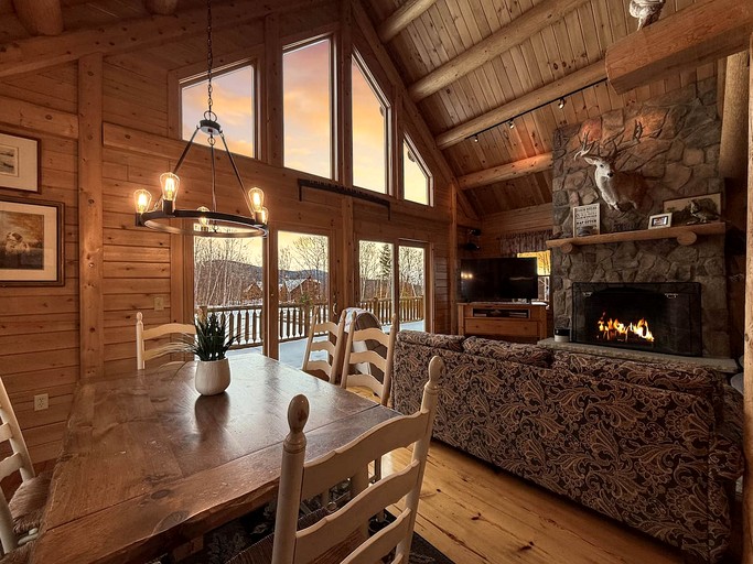 Cabins (United States of America, Bridgton, Maine)