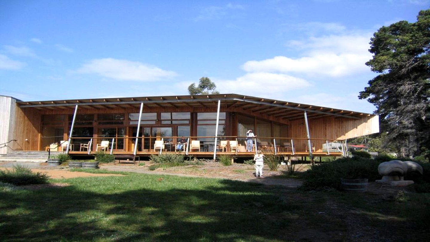 Cabins (Bruny Island, Tasmania, Australia)