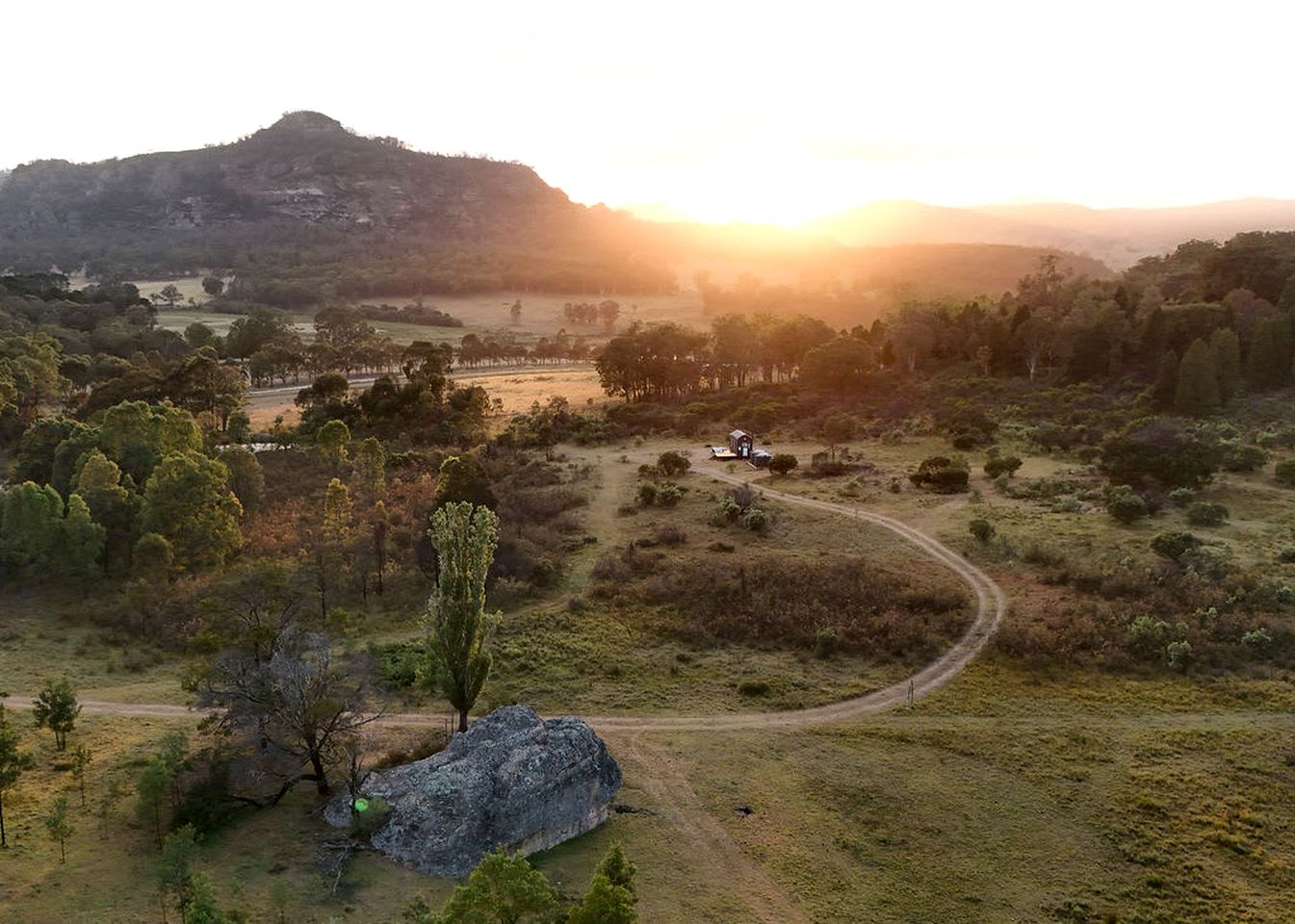 Incredible Tiny House with Outside Bathtub and Fire Pit in Rylstone, New South Wales