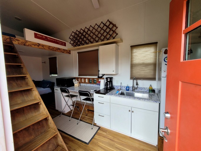 Tiny Houses (United States of America, Camp Wood, Texas)