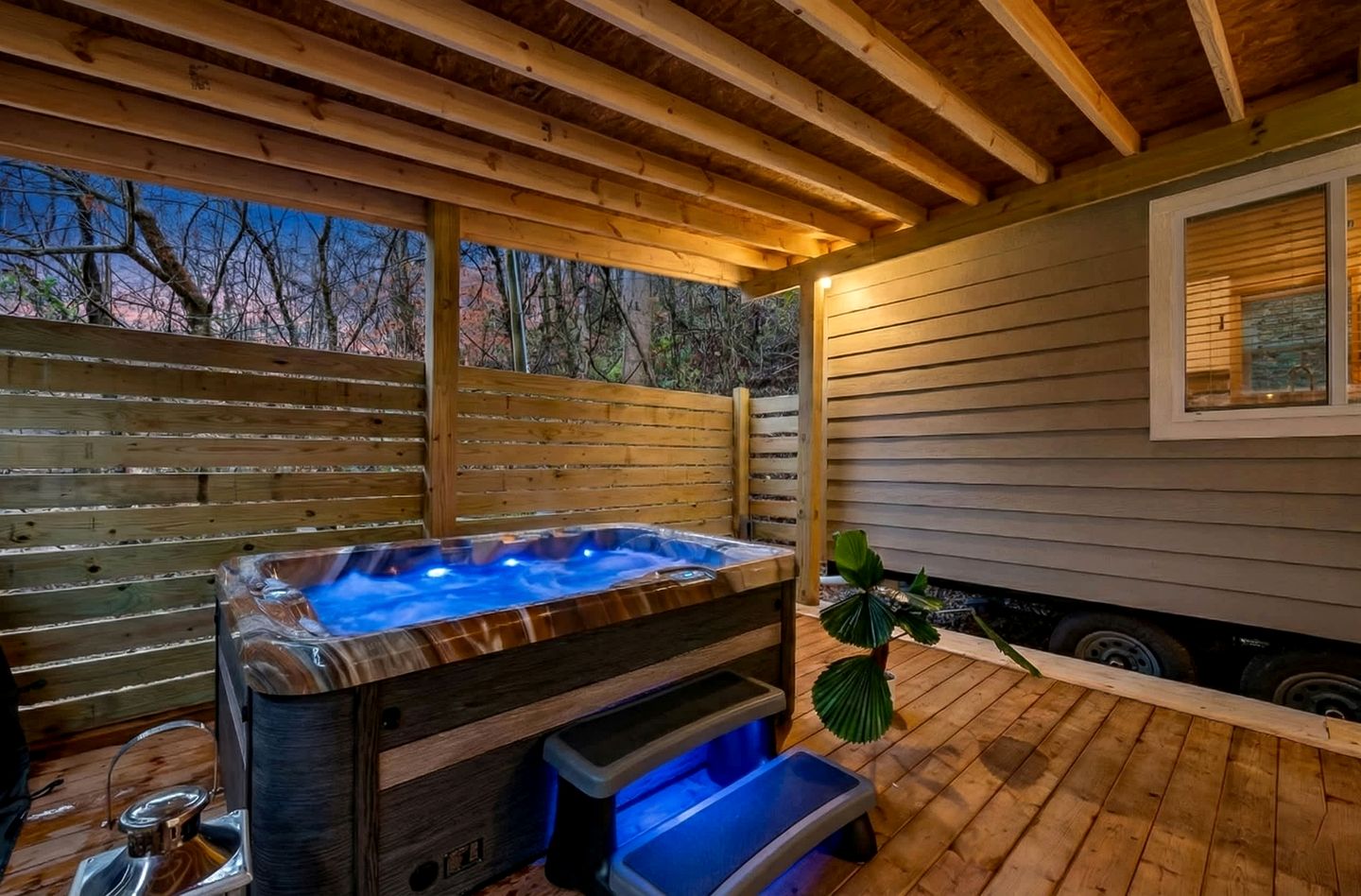 Whimsical Bee-Inspired Tiny Home with Private Hot Tub Near Douglas Lake & Smoky Mountains | Sevierville, Tennessee