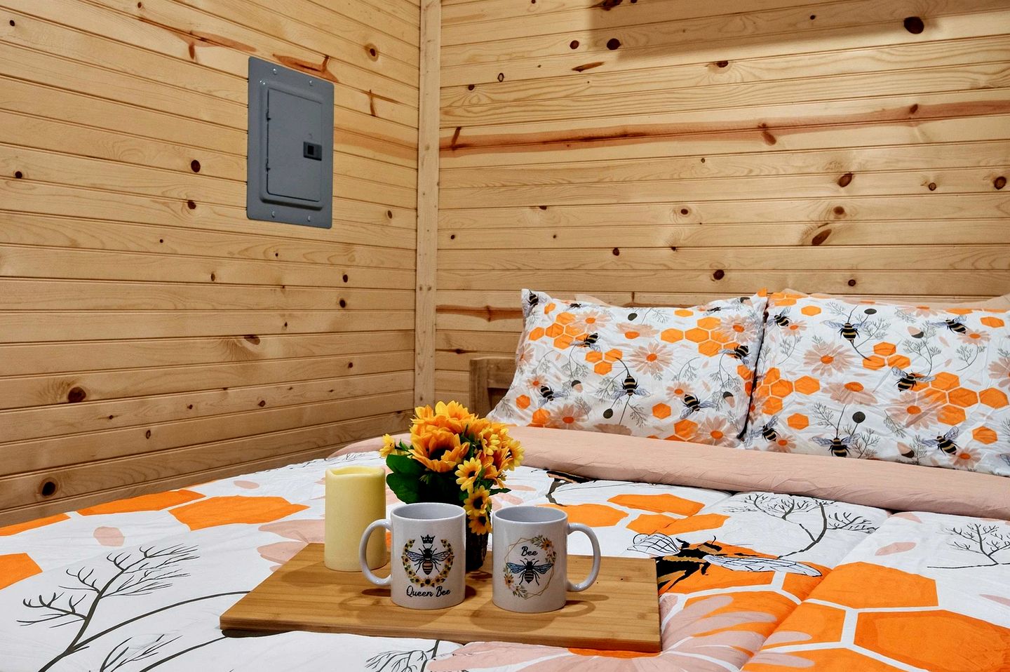 Whimsical Bee-Inspired Tiny Home with Private Hot Tub Near Douglas Lake & Smoky Mountains | Sevierville, Tennessee