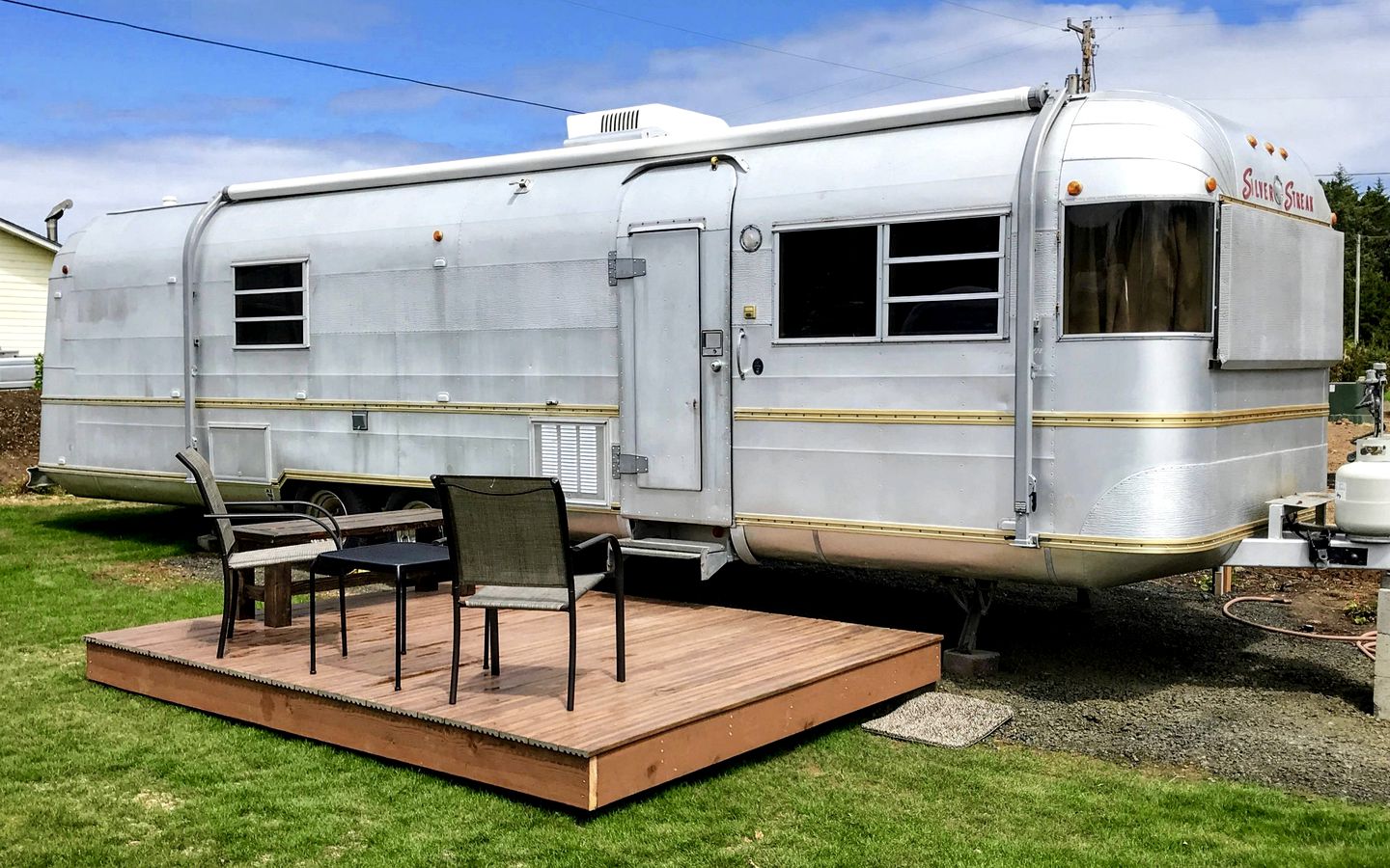 Caravans (Waldport, Oregon, United States)
