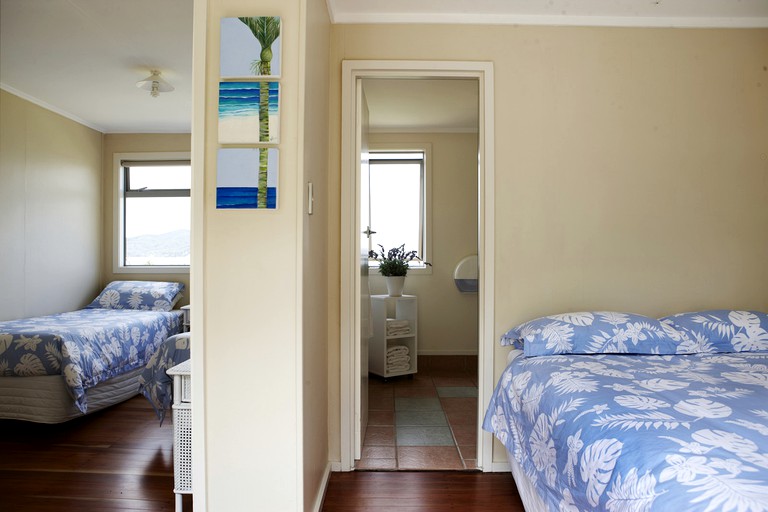Cottages (Tryphena, North Island, New Zealand)