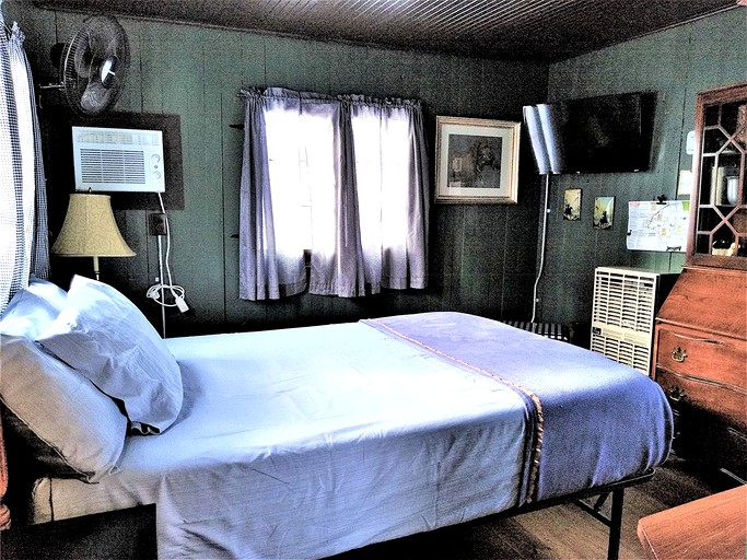 Cabins (United States of America, Cadillac, Michigan)
