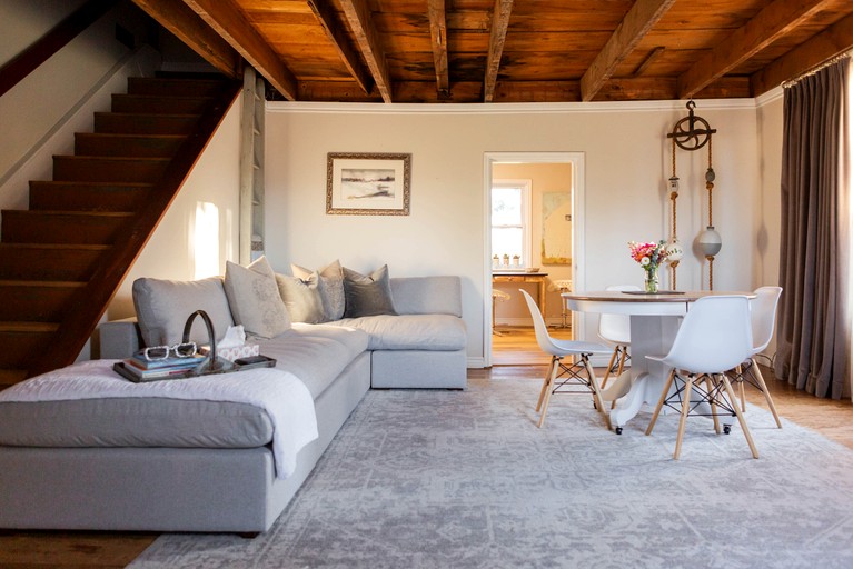 Vacation Rentals (Canada, Prince Edward County, Ontario)