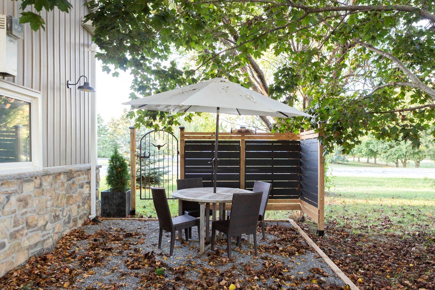 Tranquil Restored Farmhouse Ideal to Disconnect in Ontario