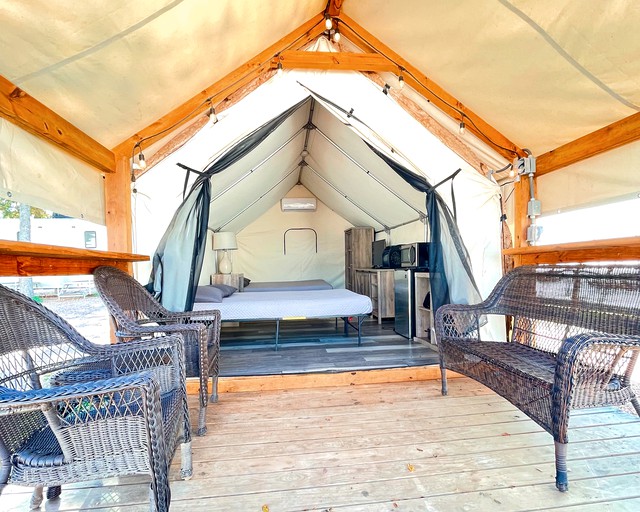 Vacation Rentals (United States of America, Kingsbury, Texas)