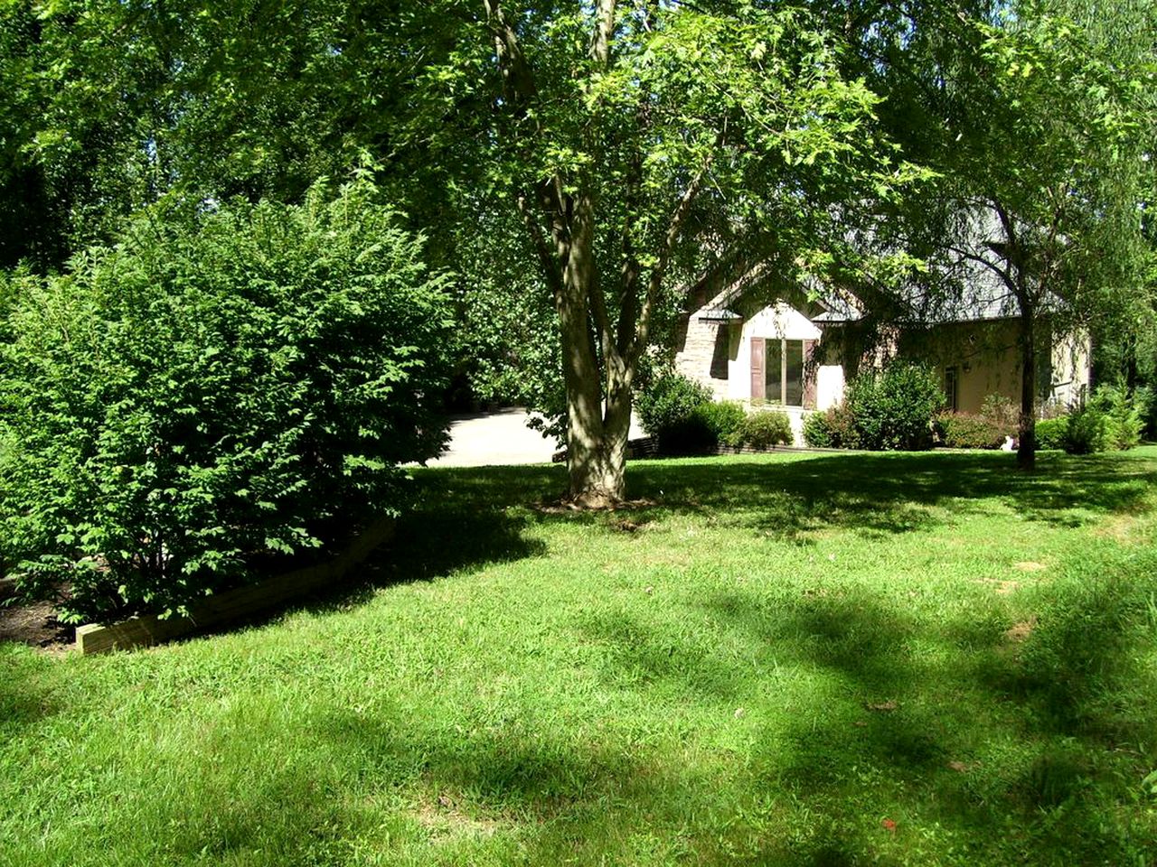 Cabins (Russell Springs, Kentucky, United States)