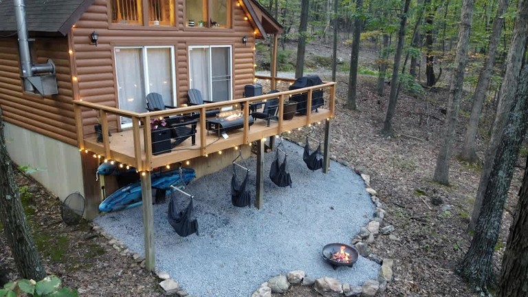 Cabins (United States of America, --, West Virginia)