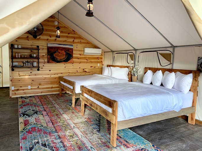 Tented Cabins (United States of America, Orderville, Utah)