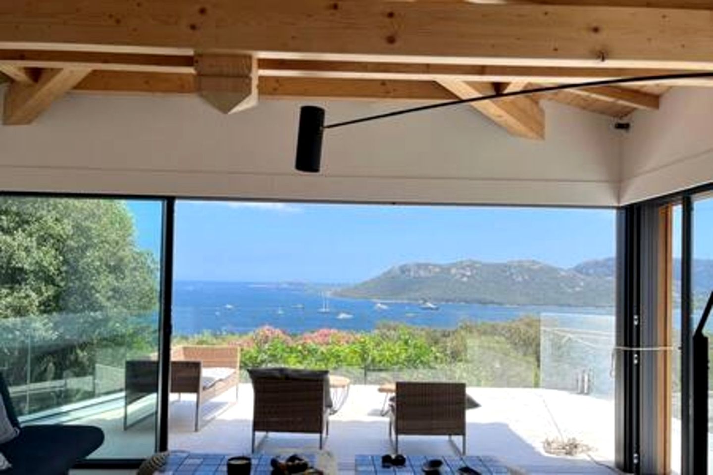 Beautiful Villa with Stunning Views for an Amazing Getaway in Porto-Vecciho, Corsica