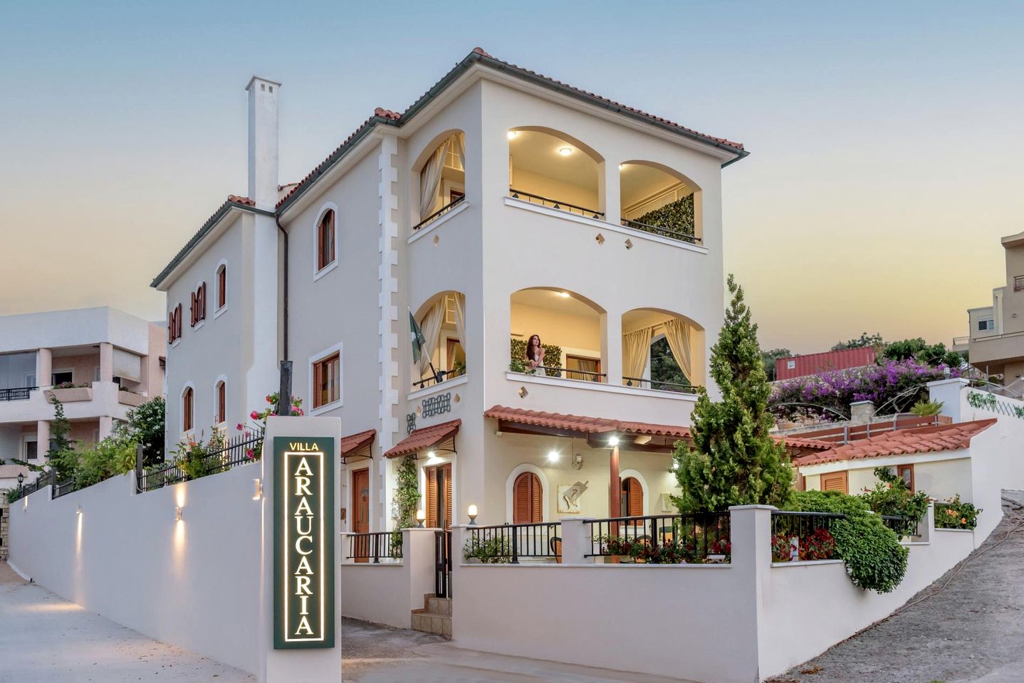Luxurious Family Villa with Private Pool & Jacuzzi in Rethymno, Crete