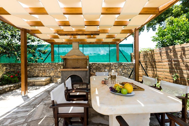 Vacation Rentals (Greece, Prines, Crete)