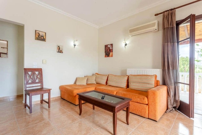 Villas (Greece, Ampelokipi, Crete)