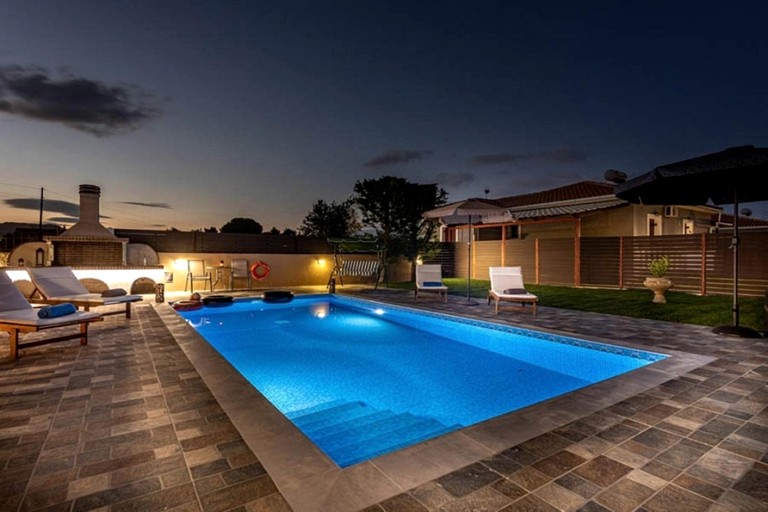 Villas (Greece, Ampelokipi, Crete)