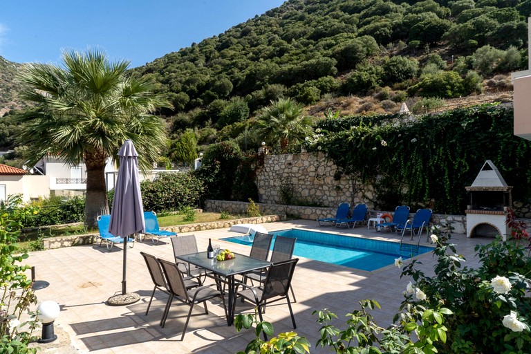 Vacation Rentals (Greece, --, --)