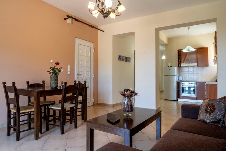 Vacation Rentals (Greece, --, --)