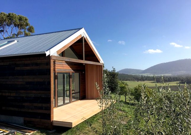 Cabins (Kellevie, Tasmania, Australia)