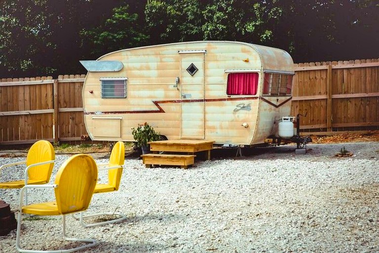 Caravans (Prairie Grove, Arkansas, United States)