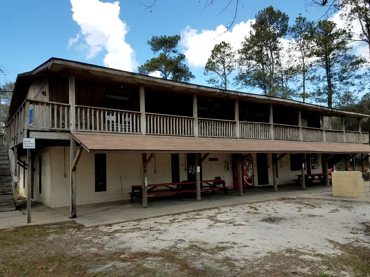 Nature Lodges (Ponce de Leon, Florida, United States)