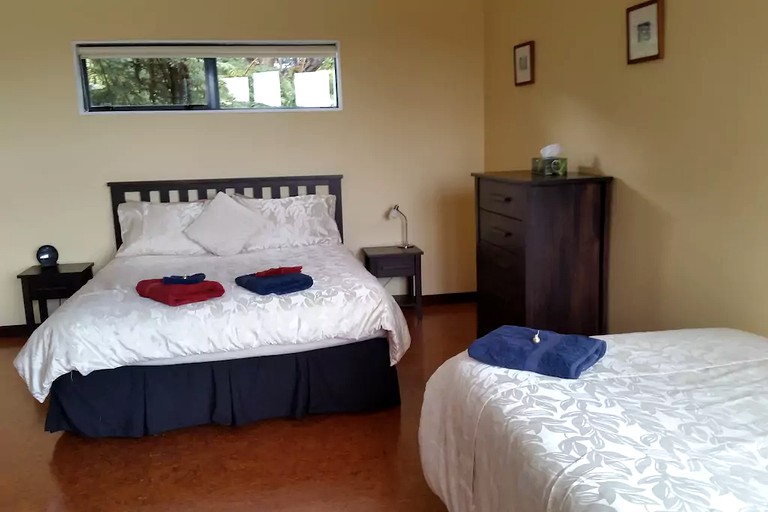 Cabins (Russell, North Island, New Zealand)
