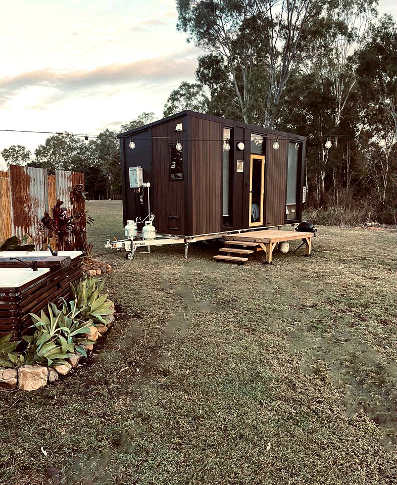 Peaceful Tiny House Stay with River Access near Airlie Beach, Whitsunday Region QLD