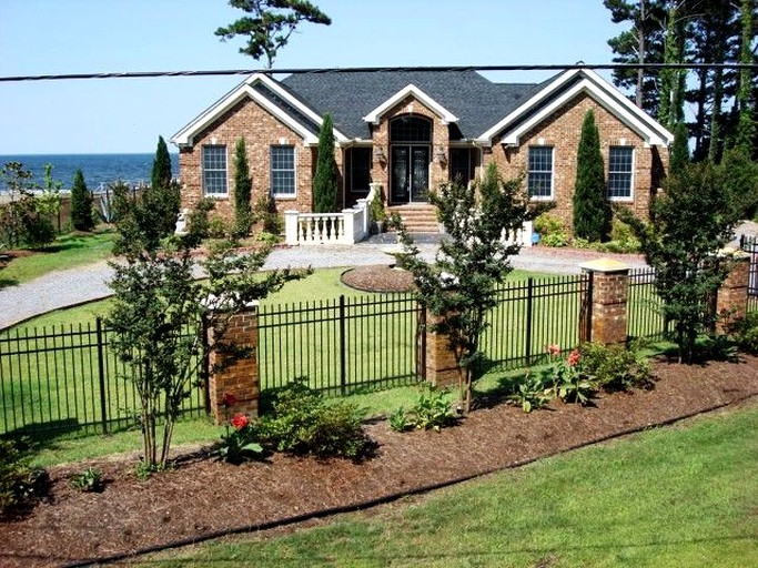 Vacation Rentals (Manteo, North Carolina, United States)
