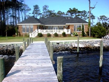 Vacation Rentals (Manteo, North Carolina, United States)