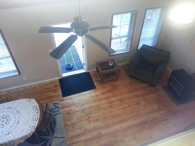 Cabins (Clearwater, British Columbia, Canada)
