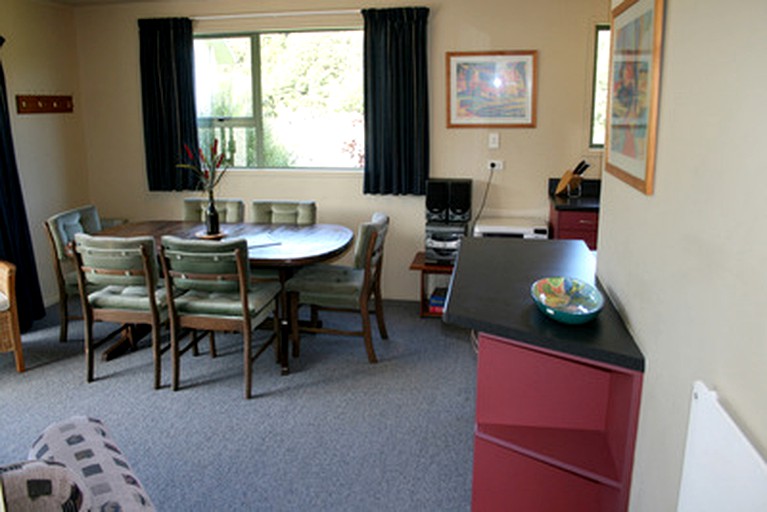 Cottages (Chaslands, South Island, New Zealand)