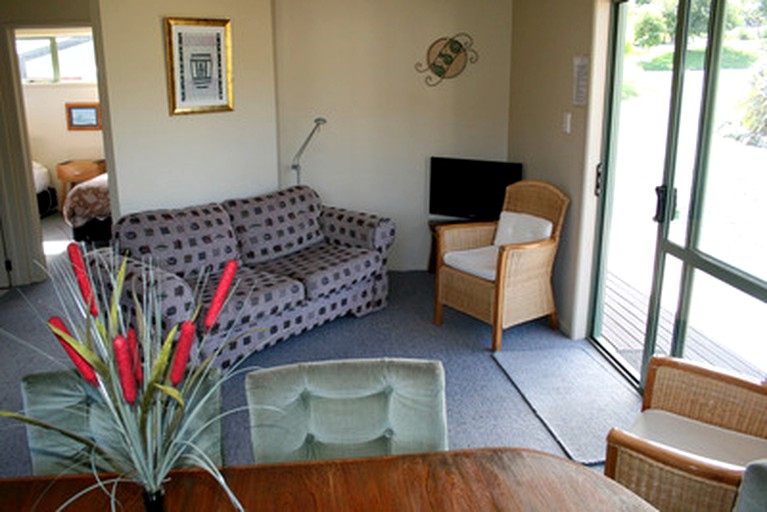 Cottages (Chaslands, South Island, New Zealand)