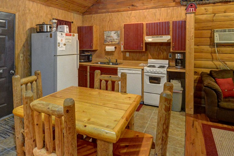 Cabins (United States of America, Bruceton Mills, West Virginia)