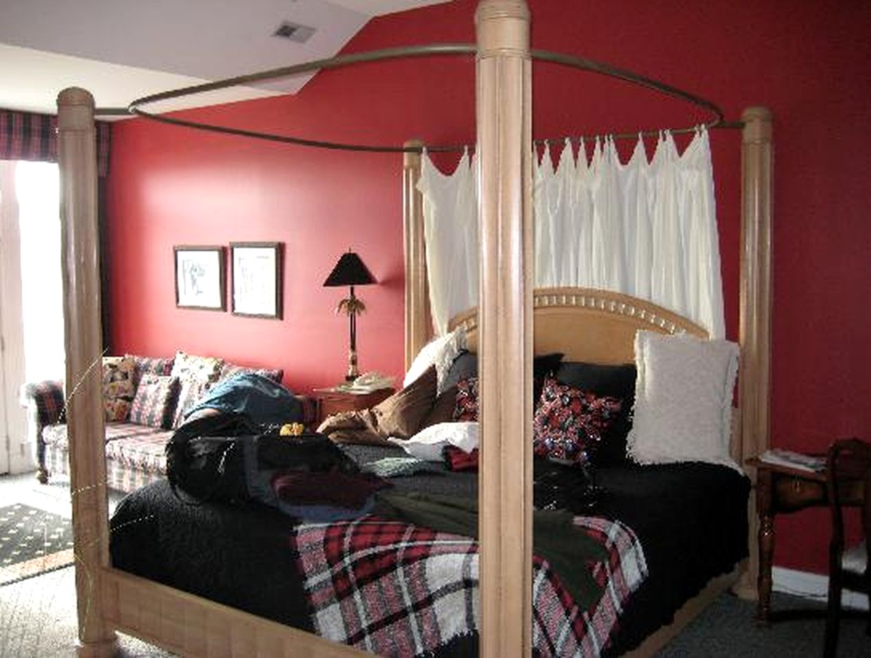 Suite for two in lakeside bed and breakfast in East Tennessee.